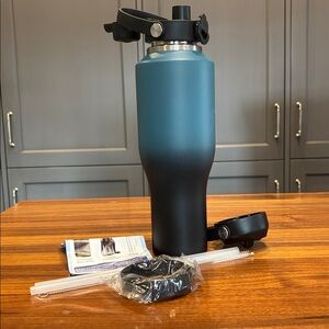 Blue green ombré insulated  Bottle Package with Accessories new in package